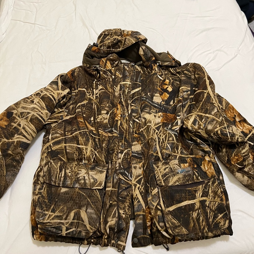 Ducks Unlimited exclusive Whitewater Insulated hunting jacket. Rare item!